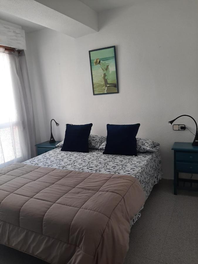 Amazing Sunny Flat With Balcony Pool Two Mins From The Beach Torrevieja Bagian luar foto