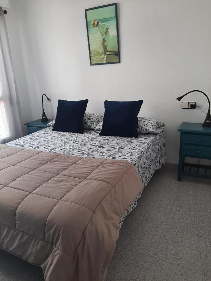 Amazing Sunny Flat With Balcony Pool Two Mins From The Beach Torrevieja Bagian luar foto