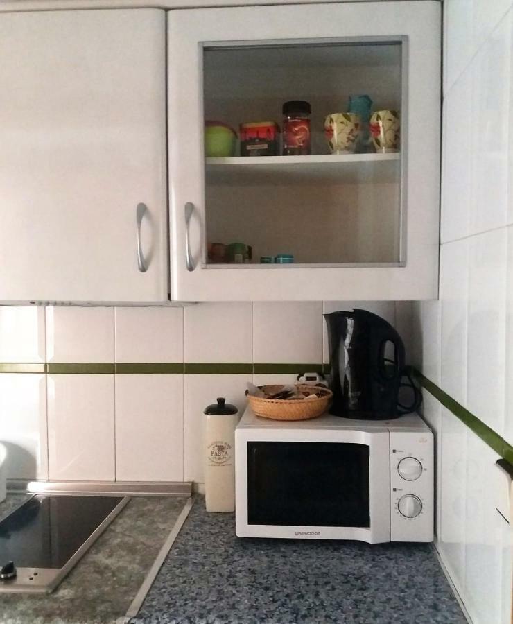 Amazing Sunny Flat With Balcony Pool Two Mins From The Beach Torrevieja Bagian luar foto