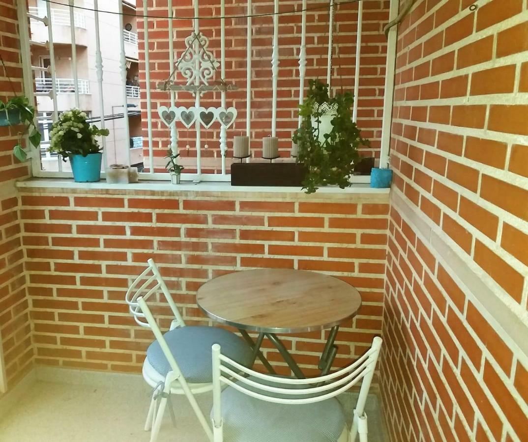 Amazing Sunny Flat With Balcony Pool Two Mins From The Beach Torrevieja Bagian luar foto