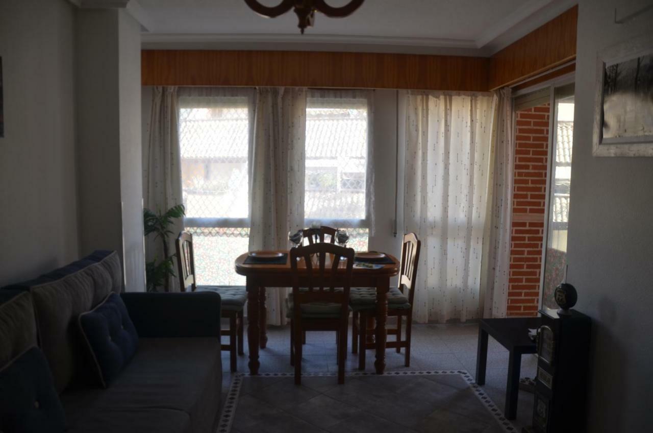 Amazing Sunny Flat With Balcony Pool Two Mins From The Beach Torrevieja Bagian luar foto