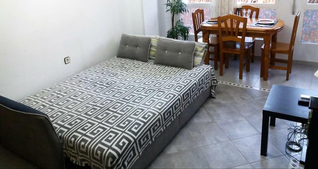Amazing Sunny Flat With Balcony Pool Two Mins From The Beach Torrevieja Bagian luar foto