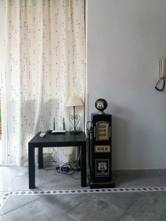 Amazing Sunny Flat With Balcony Pool Two Mins From The Beach Torrevieja Bagian luar foto