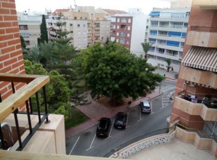 Amazing Sunny Flat With Balcony Pool Two Mins From The Beach Torrevieja Bagian luar foto